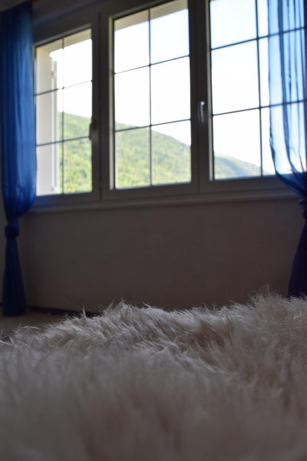 Bnb Villa Levanta Péry Buitenkant foto